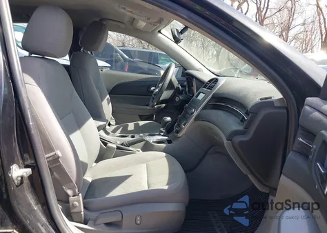 2014 Chevrolet Malibu 1Ls z USA, uszkodzony, nr VIN 1G11B5SL9EF175962